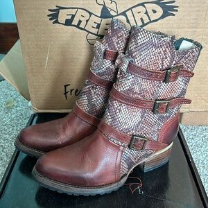 EUC Freebird Apex Size 8